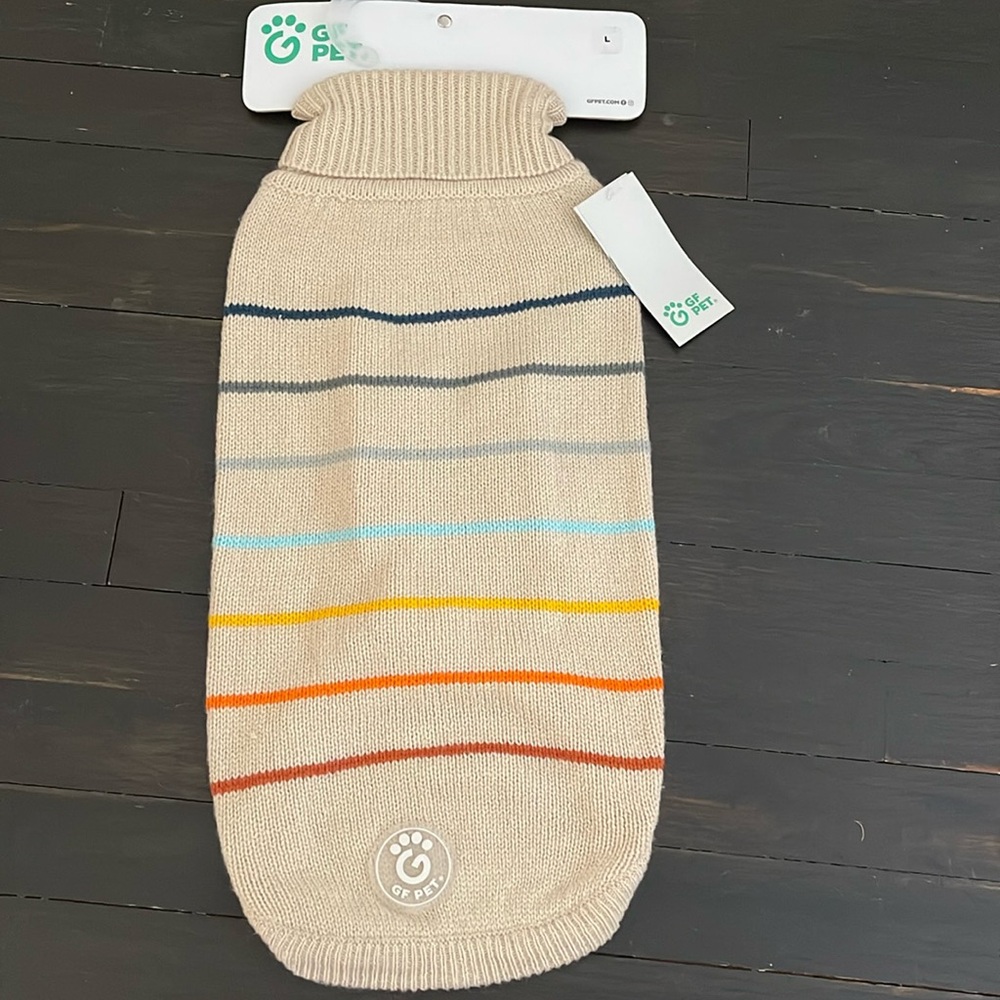 NWT GF Pet Sweater size: Large